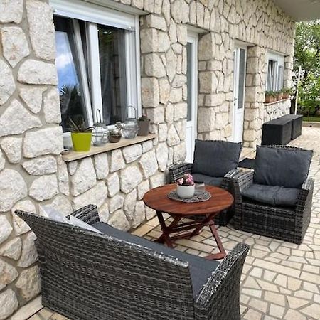 Apartman Laura Dramalj Ruang foto