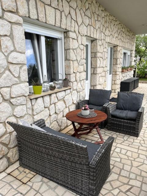 Apartman Laura Dramalj Ruang foto