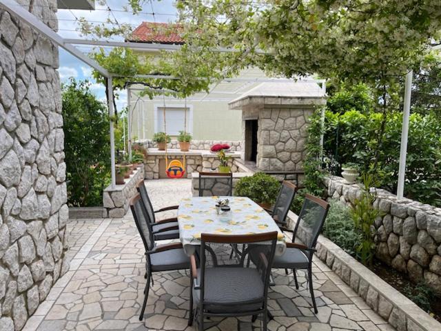 Apartman Laura Dramalj Ruang foto